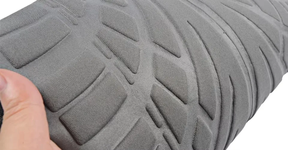 Modische Bestickte Autositzbezüge Set Universell Passend für die Meisten Autos mit Reifenprofil-Detail Styling Autositzschutz Geschenke – Detail 2