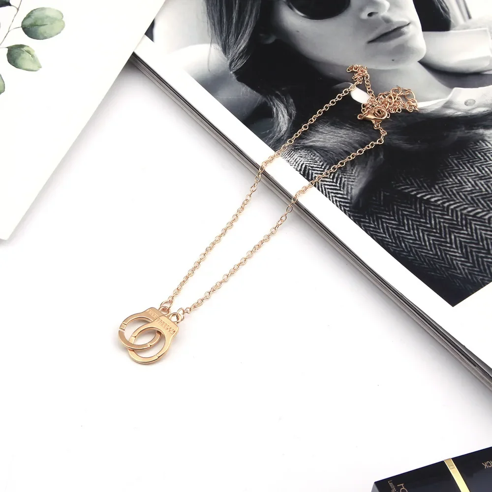 New Handcuff Pendant Necklace Gold Color Street Style Collar Gift For Women Friend Punk Fashion Clavicle Chain Neck Jewelry