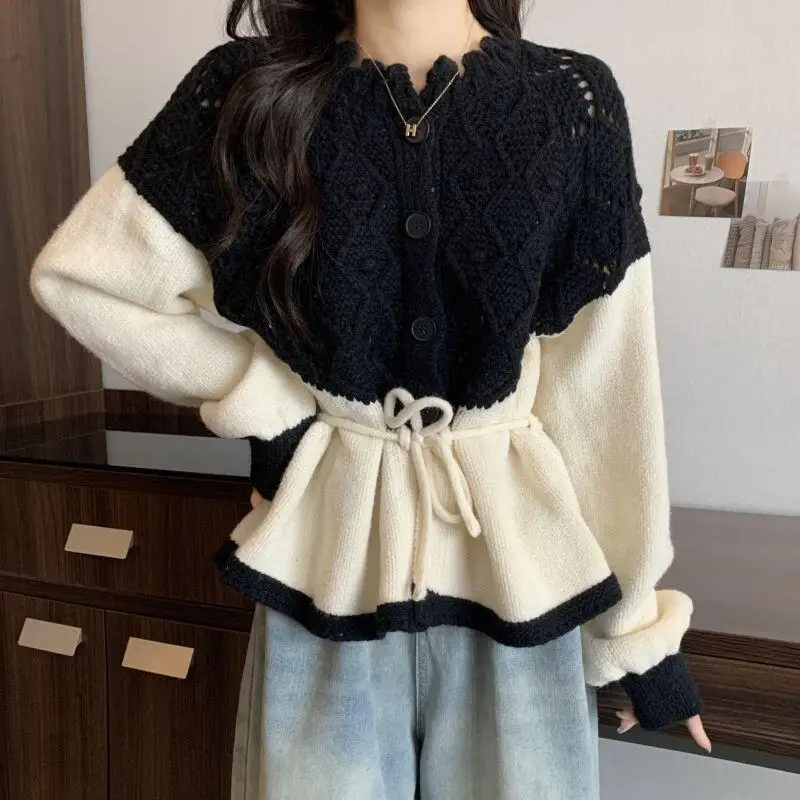 

Свитер Трикотаж Женская одежда Осень Зима Новая одежда больших размеров Fat Design Sense Color Block Талия Тонкий вырез