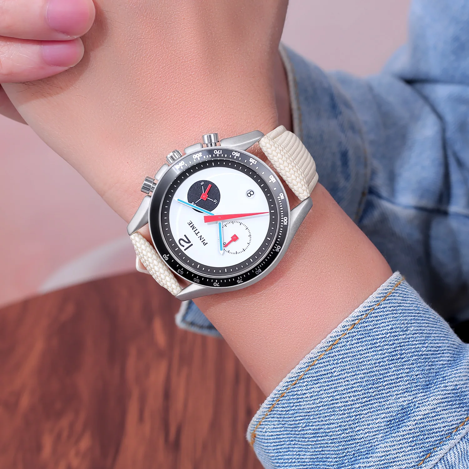 2025 ساعة بسيطة جديدة للرجال هدية فاخرة خفيفة ماركة ساعة كوارتز عالية الجودة