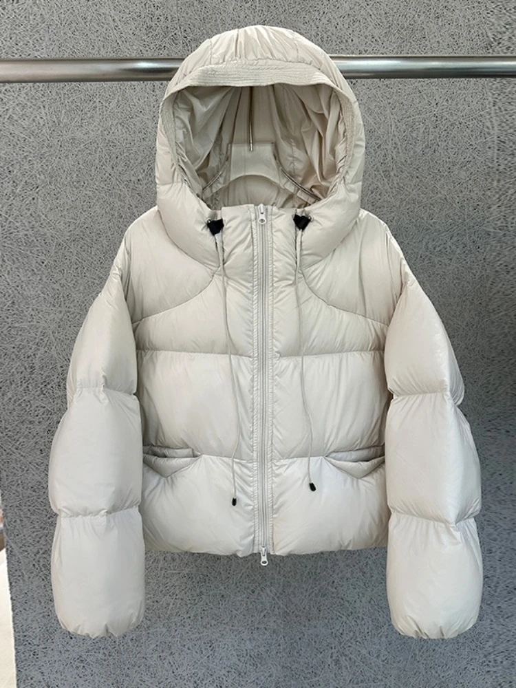 90% الأبيض بطة أسفل سترة المرأة عادية كبيرة الحجم رمادي مقنعين كم طويل نفخة معطف 2025 سميكة الدافئة الصلبة قصيرة سترات أبلى