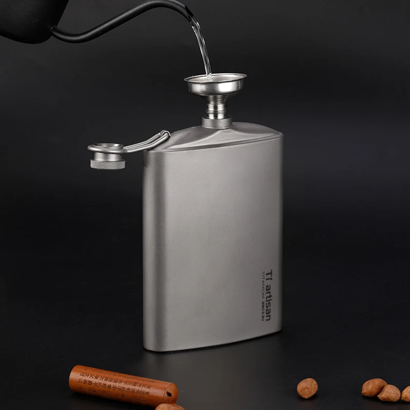 

Фляга для алкоголя Tiartisan Titanium 260 мл, ультралегкая портативная бутылка для виски и вина для кемпинга на открытом воздухе с воронкой