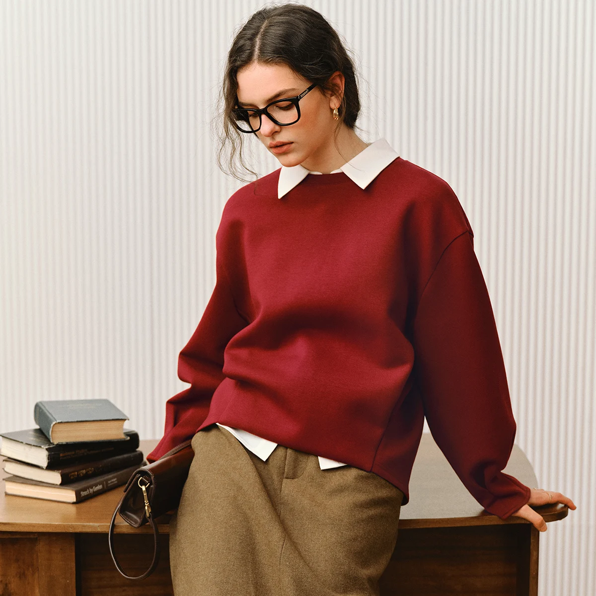 OLrain Women's Sweatshirts French Back Bow Design Sweater 2025 Autumn O-neck Long Sleeve Pullovers Solid Knit Tops O57QR001290