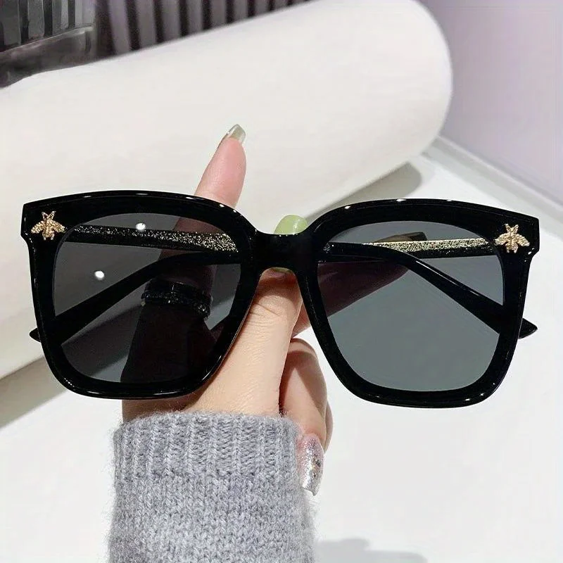 

Fashion New Bee Round Sunglasses Women Men Fashion Sun Glasses Retro Circular Eyewear Unisex High Quality Shade Glasses UV400