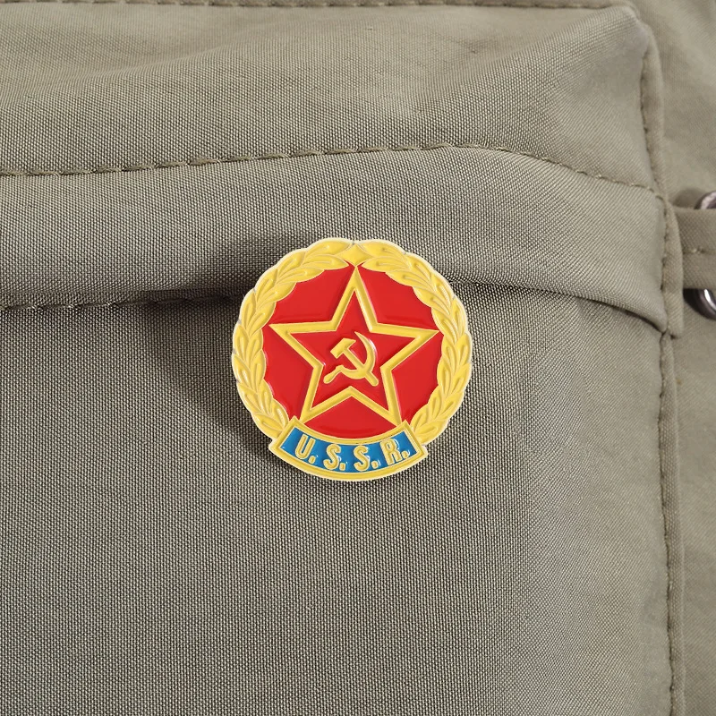 Soviet Stars and Wings Badge Enamel Pins Hammer and Sickle Pattern Red Medal of Honor Brooch Bag Lapel Badge Collect souvenirs