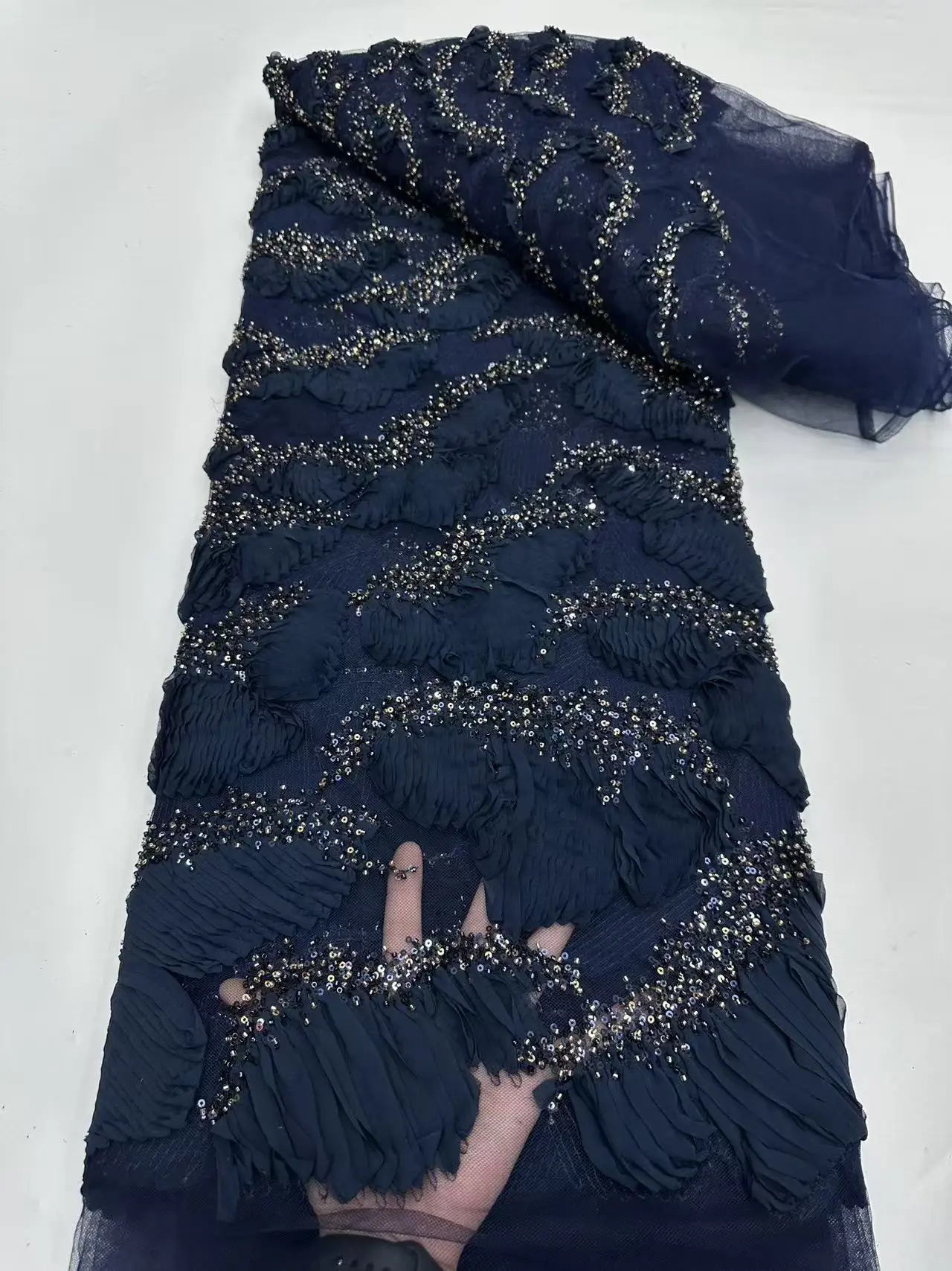 Paillettes africani Tessuti di pizzo con perline 2025 Ricamo rosso di alta qualità Tessuto di pizzo francese nigeriano per lacci da cucito da sposa Hm53-1