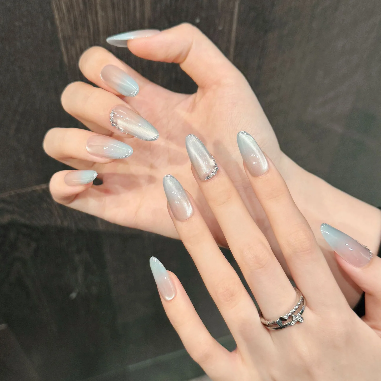 10pcs Blue Gradient Nude Press On Nails Flash Cat Eyes Handmade False Nails Wearable Rhinestone Glitter French Fake Nails Almond