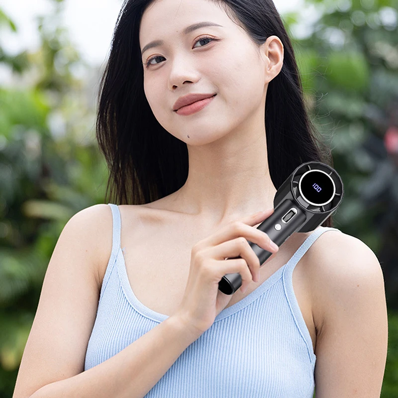 مروحة يد صغيرة محمولة 1800 مللي أمبير في الساعة USB مروحة قابلة لإعادة الشحن مروحة رموش كهربائية مع شاشة ديجيتال للتخييم في الصيف والسفر في الهواء الطلق