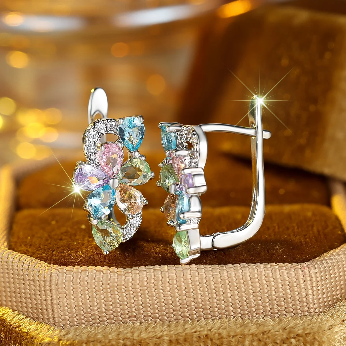 Kristall-Regenbogen-Zirkon-Stein Blumen-Creolen für Frauen Vintage Silberfarben Hochzeitsschmuck