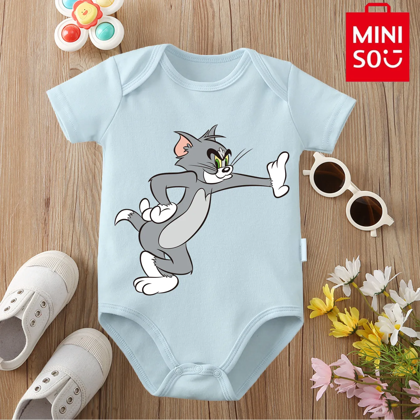 

Том и Джерри&MINISO, 100% хлопчатобумажная ткань, изысканный милый комбинезон с принтом, мягкий боди для малышей, комбинезон для новорожденных от 0 до 12 месяцев