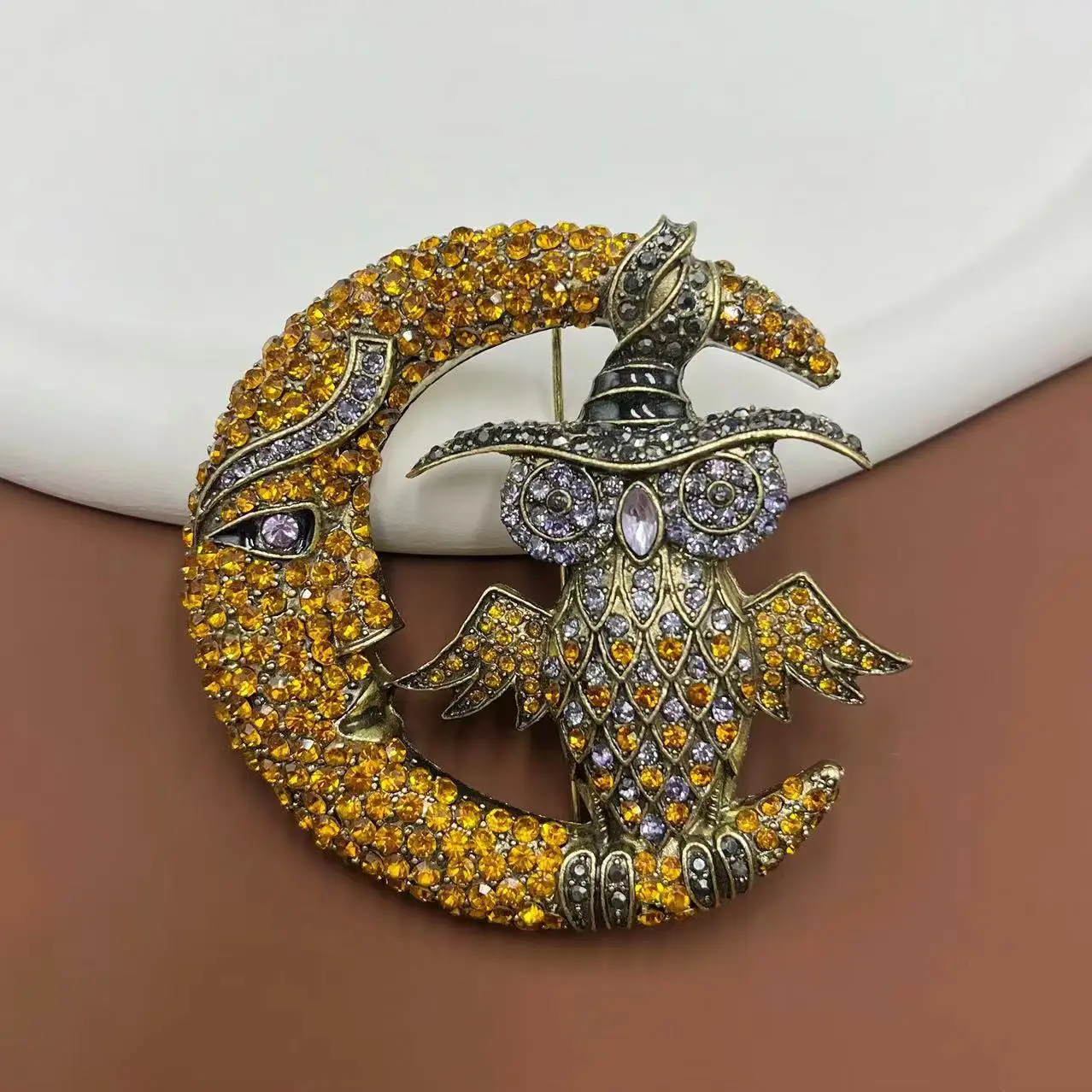 

New French Vintage Luxury Owl Moon Shape Alloy Fashion Women's Brooch Jewelry