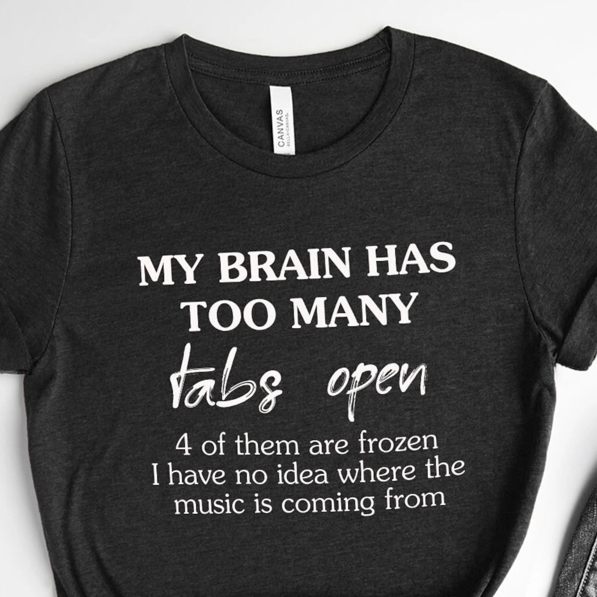 Мой мозг слишком много таблеток открытая рубашка, подарок, смешной, юмор, внимание, отвлечение, сарказм, музыка