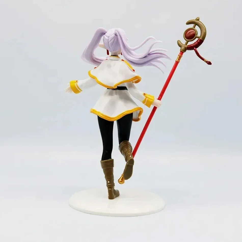 oltre il fine del viaggio Frieren seduta Anime Figure Modello in PVC Collezione di statue Action Figures Noodle Stopper