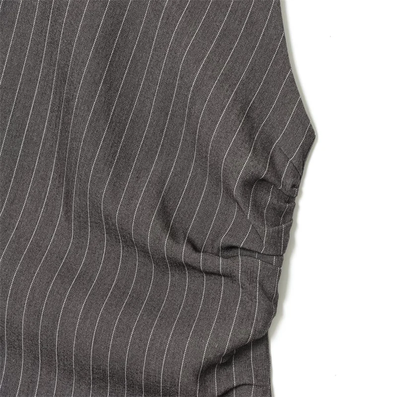 Vestido curto feminino sexy com ombro acolchoado, estilo minimalista moderno com ombro acolchoado para mulheres mais jovens