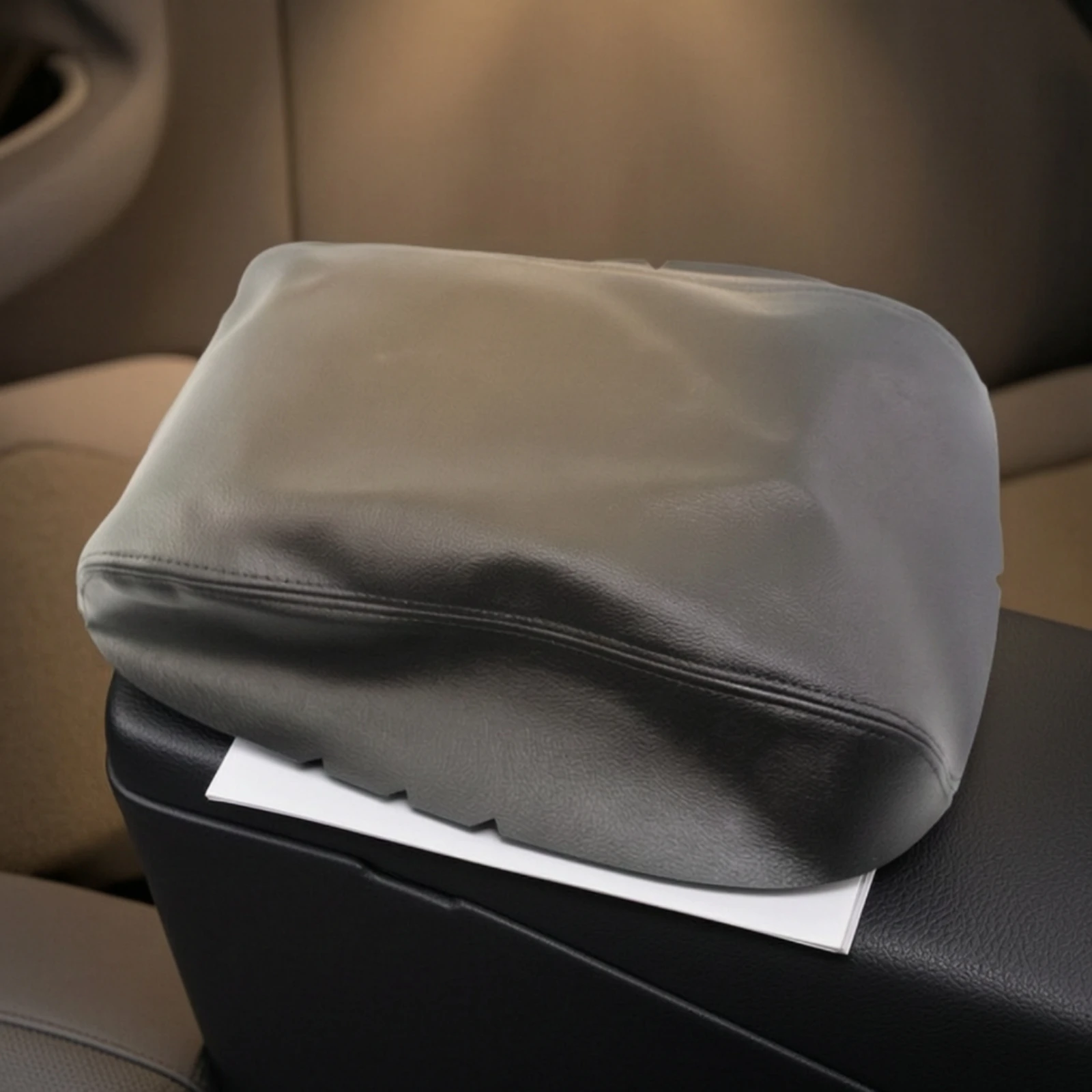 Japanese Automaker Highlander Center Armrest Cover Long-Lasting Leather Armrest Console Lid Cover Auto Interior Part Breathable