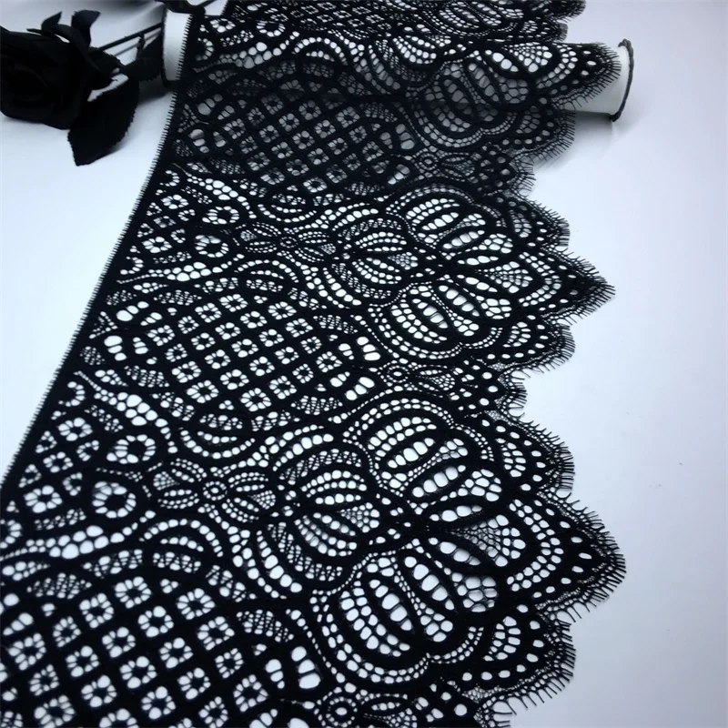 Ivory Chantilly Lace Trim Scalloped Hollow-Out Black Eyelash Lace Fabric DIY Lace Clothing Sewing Crafts for Lace Accessories