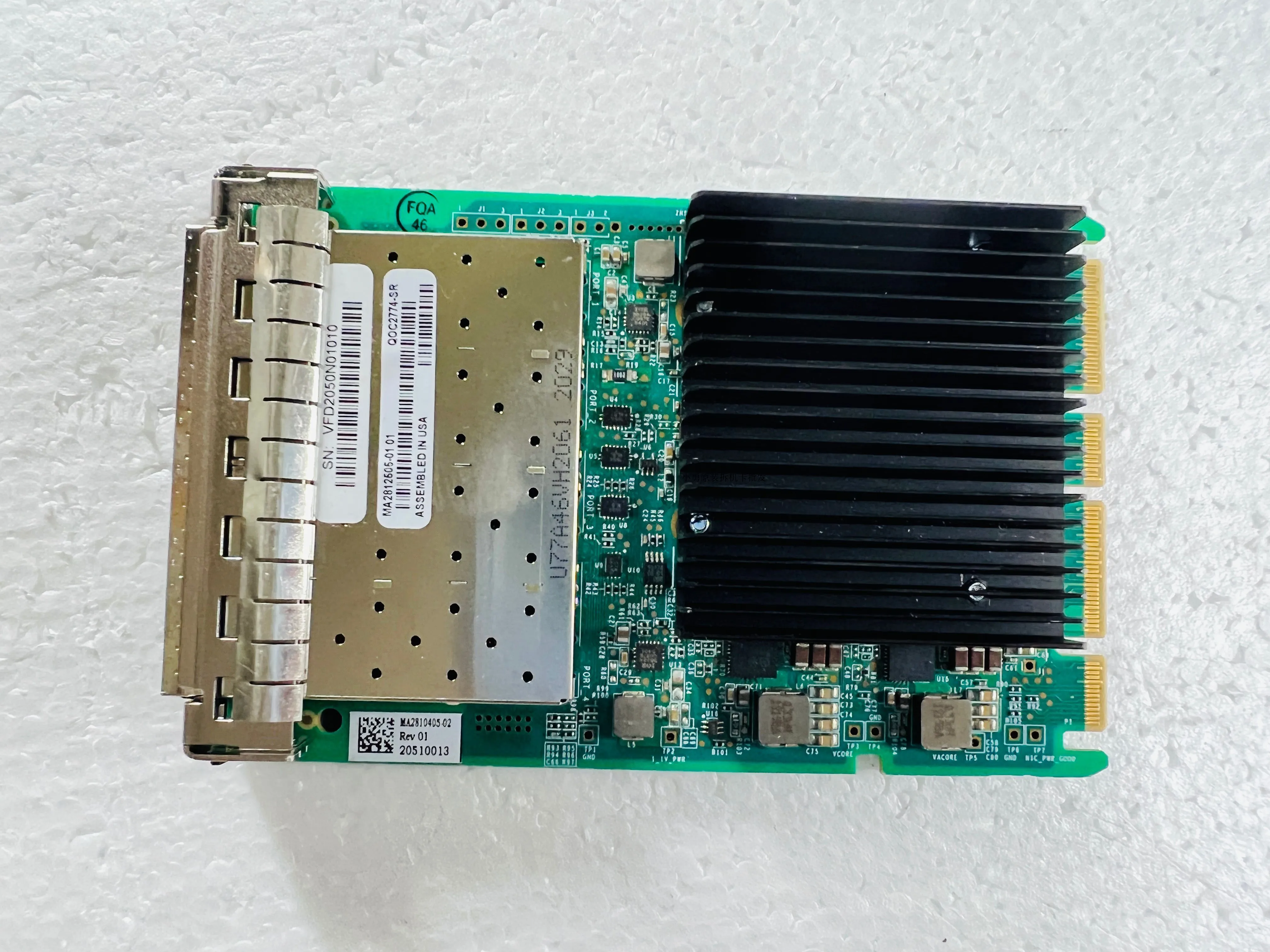 

Оригинальная карта оптоволоконного канала HBA Qlogic QOC2774 с четырьмя портами 32 Гбит/с QOC2774-CU