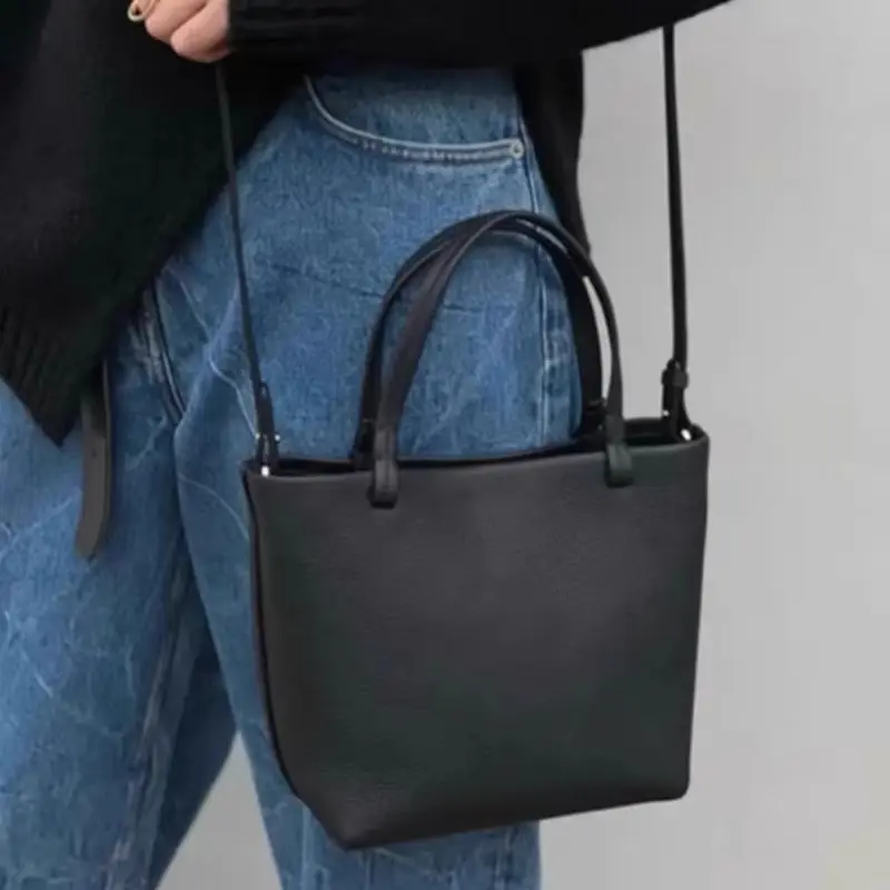 26SS New Women's Shoulder Bag Handbag, Soft Cloud-Style Bag Commuter Crossbody Bag