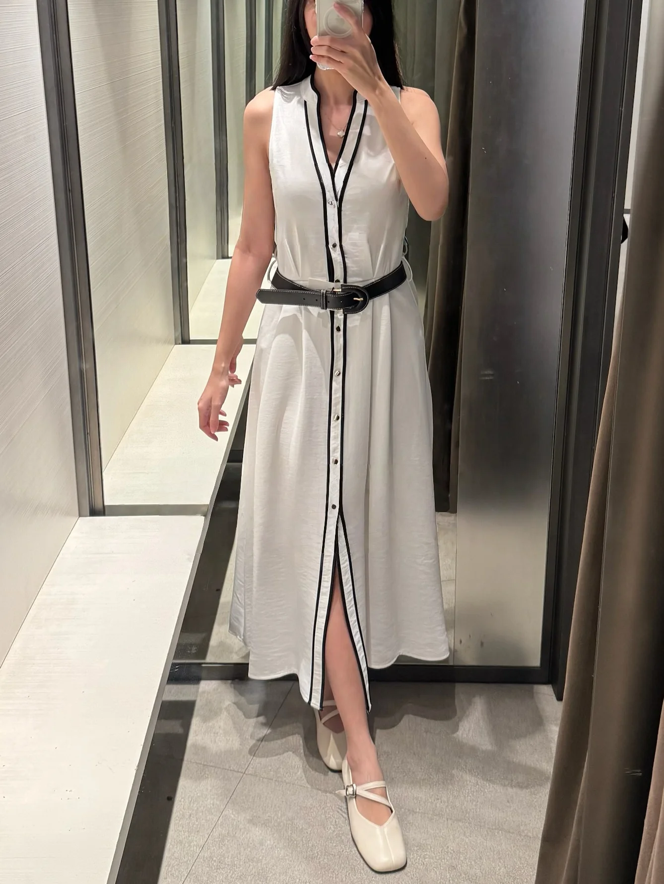 Frauen Herbst Neue Fashion Solid einreiher Gürtel Schmücken Kleid Weibliche Sexy High Street Plissee Midi Ärmelloses Kleid