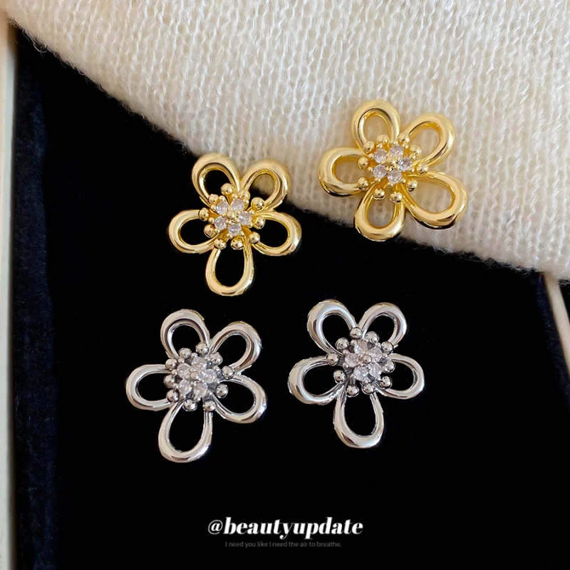 Nouvelles Boucles d'oreilles Florales Décontractées Tendance Uniques Polyvalentes Luxe Léger Haut de Gamme pour Femme Cadeau Fille Simple Soirée