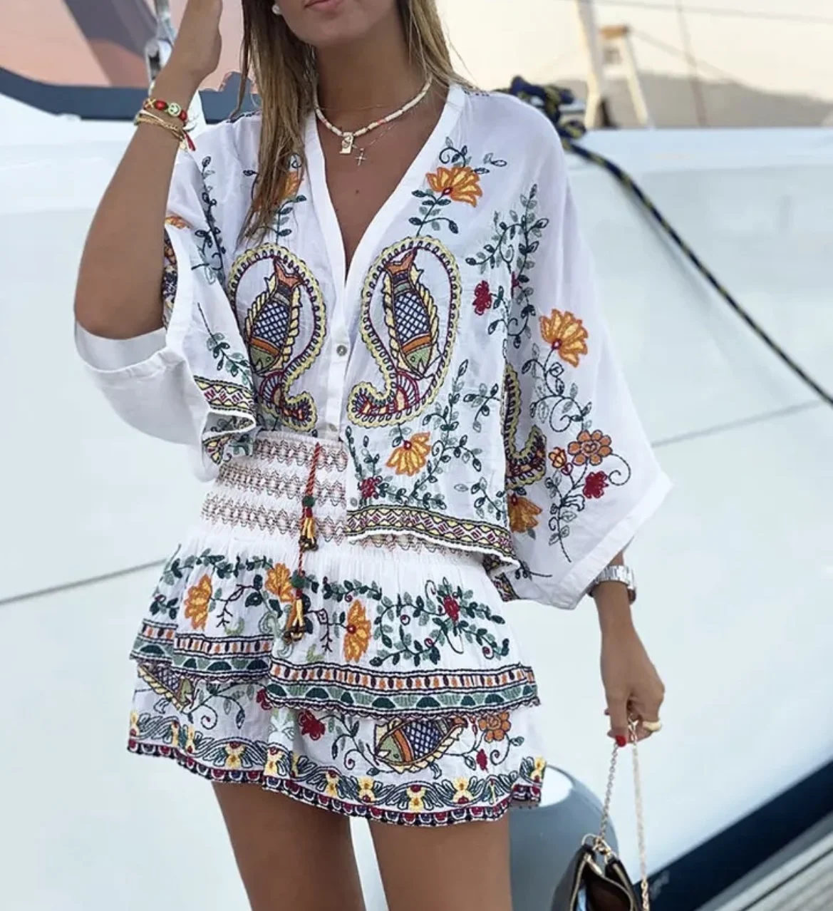 European And American Style Autumn New Women Clothing V-neck Loose Retro Heavy Embroidery Bat Shirt Top Skirt Street Style Suit