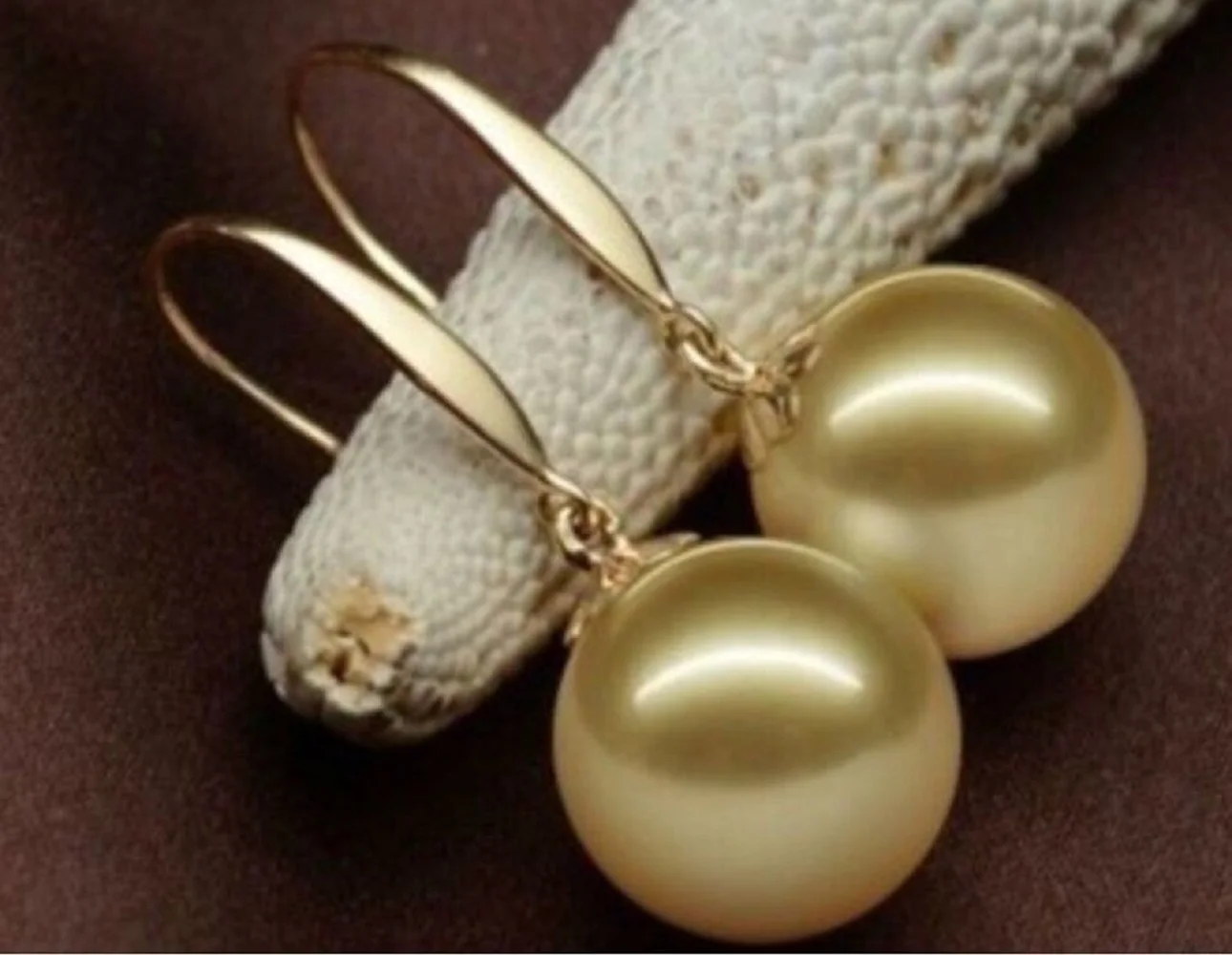 Large quantity AAA 8-9mm natural South  Sea pearl earrings in 14k gold and 2 colors