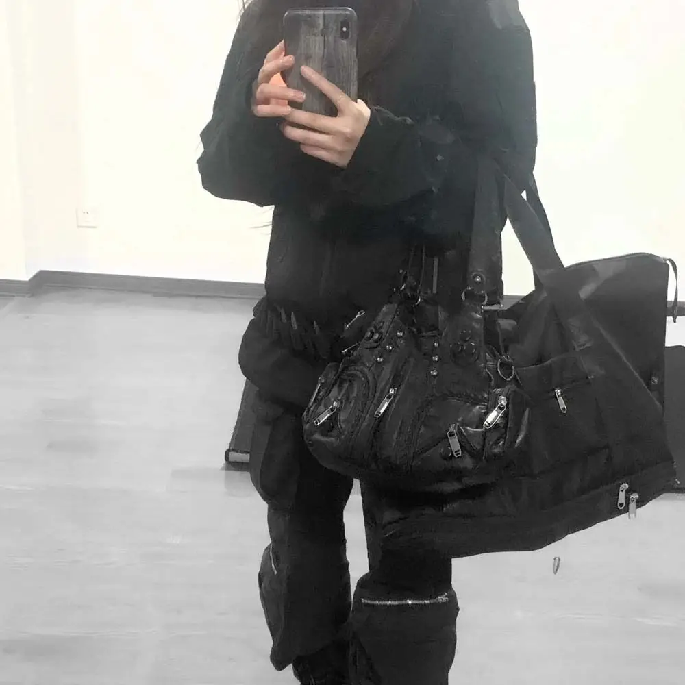 Torba na ramię ze skóry PU, duża pojemność, styl retro amerykański, torba pod pachę, styl francuski, jednolity kolor, uniwersalna torba typu saddle bag.