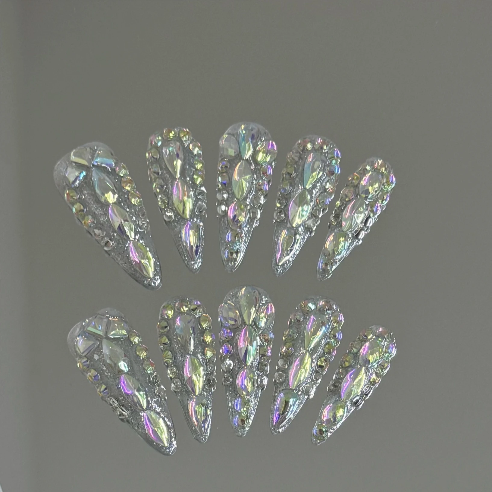 10Pcs Sparkling Stiletto Handmade Press on Nails Fake Nails with Rhinestone Design Wearable Stick-on Nails False Nail Uñas 네일팁