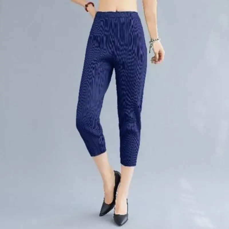 

Wrinkle 2024 Summer New Casual Pants with Drop Feeling, Small Feet, Nine Point Straight Leg Pants, Women's Thin Style