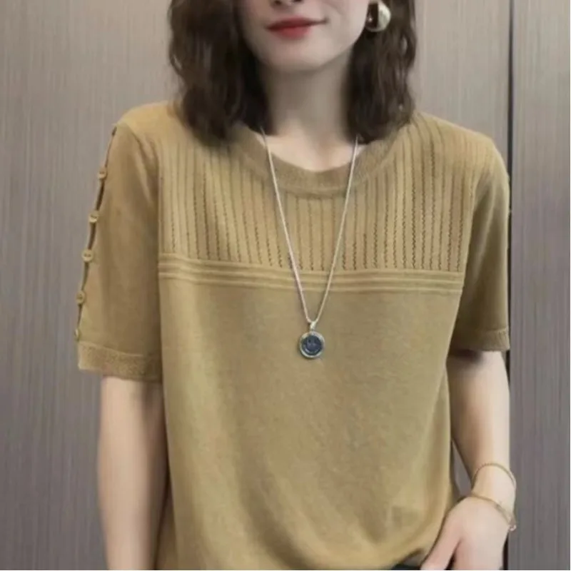 Women's Summer New Simple Commuting Solid Color Loose Pullover Round Neck Hollow Button Knitted Short Sleeve T-shirt Bottom Tops