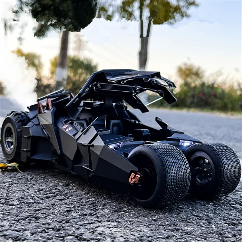 

1/18 классический киноавтомобиль 2008 Бэтмобиль, концепция летучей мыши, модель спортивного автомобиля, литая под давлением металлическая игрушка, модель гоночного автомобиля, звук и свет, подарки для детей