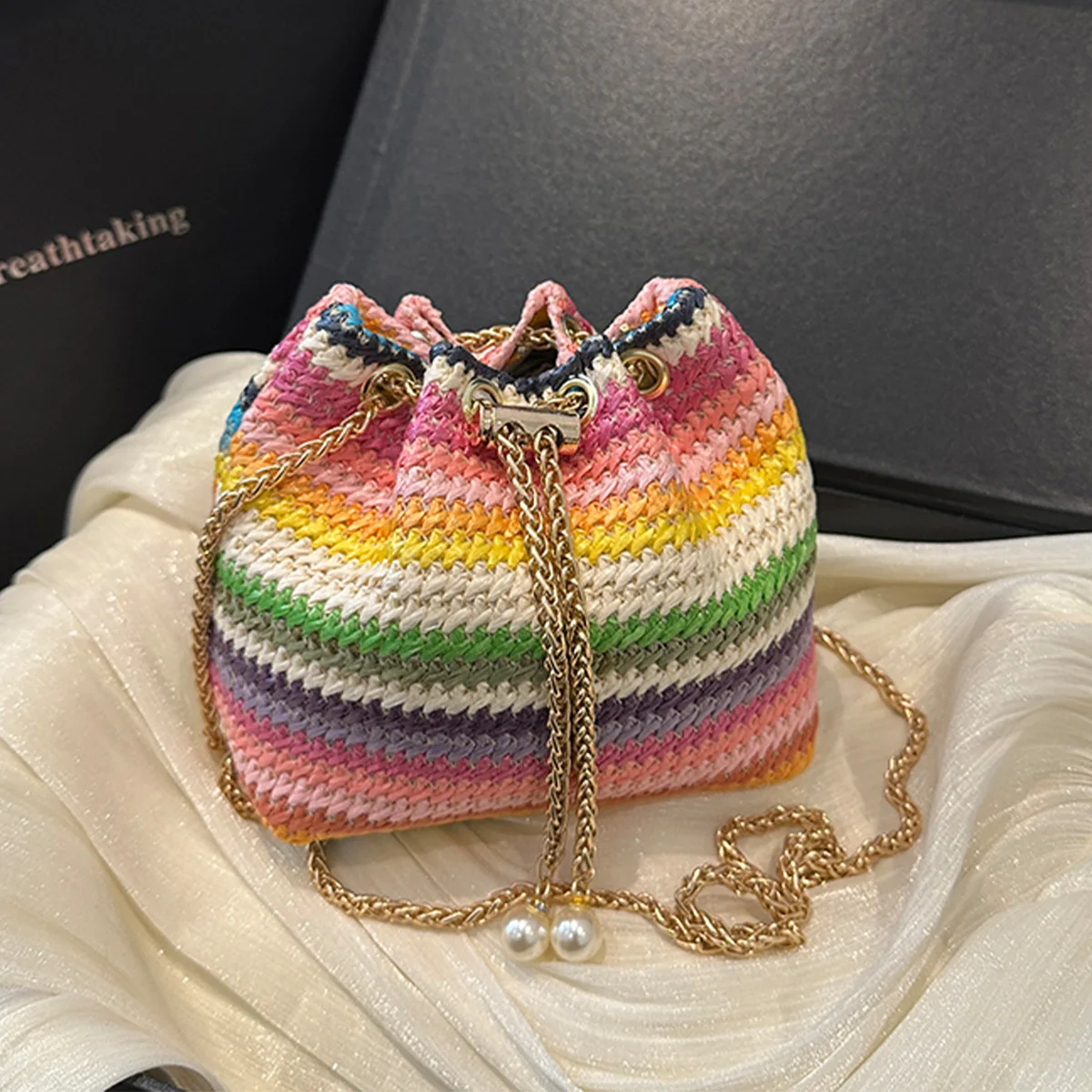 Bohemian Vacation Damen-Umhängetasche, gewebte Colorblock-Ketten-Streifen-Bucket-Bag, leichte Schultertasche mit verstellbarem Riemen