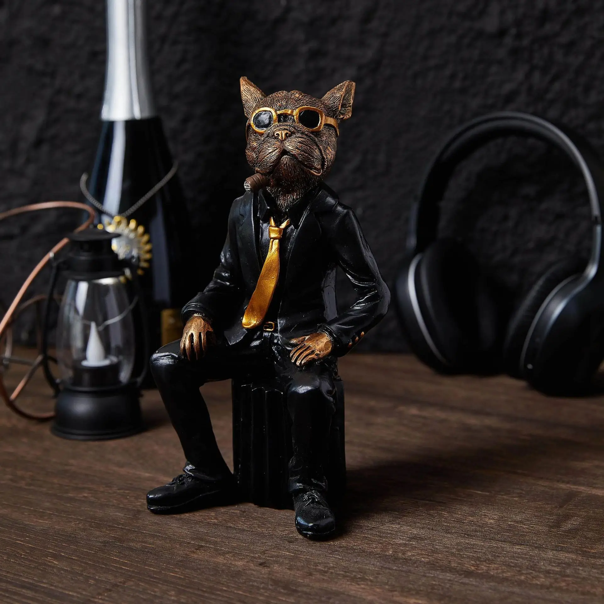 Vintage Gentleman French Bulldog Resin Statue Creative Dog Sculpture Ornament for Wine Cabinet Living Room Home Decor House Gift