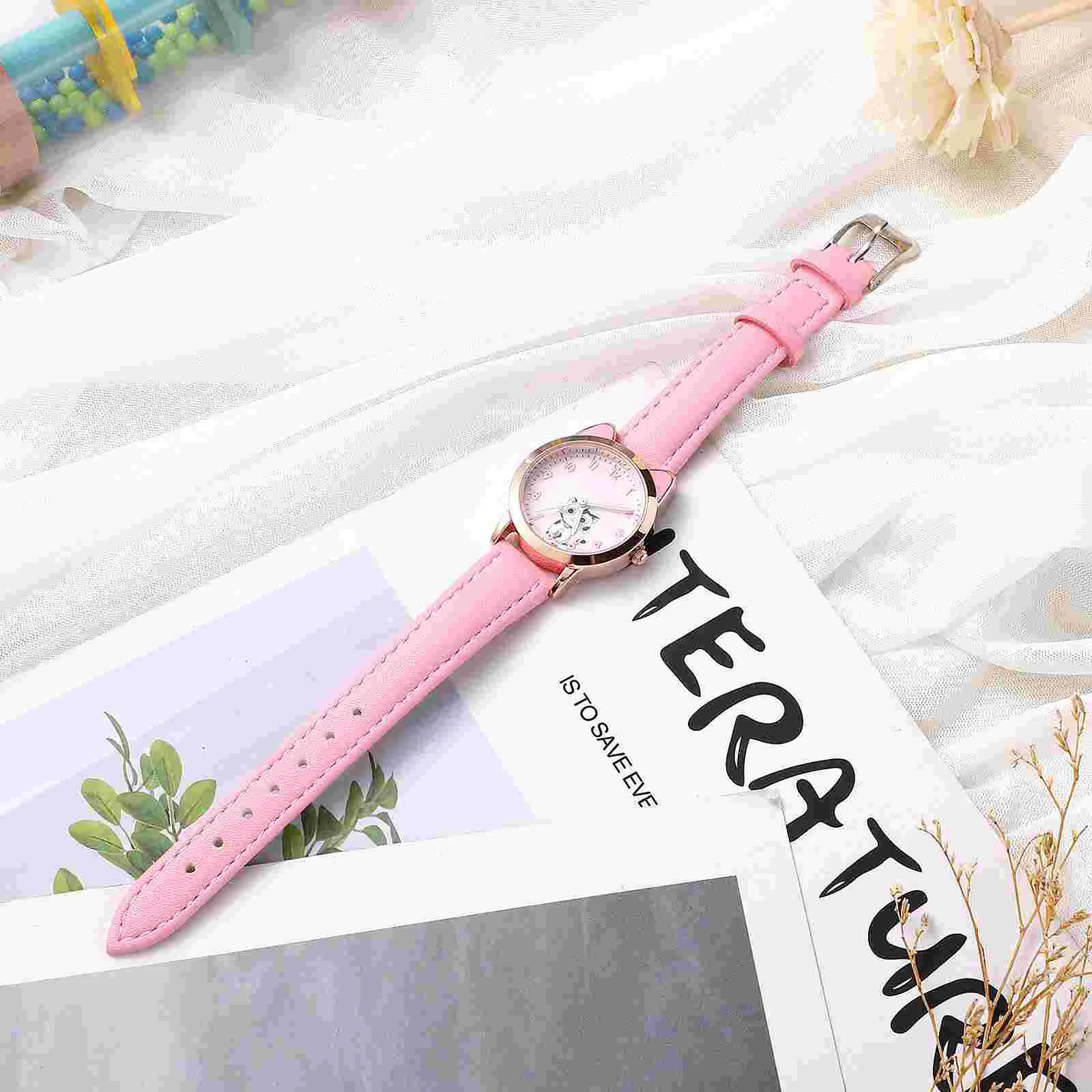 1pc Decorative Kids Watch Noctilucent Watch Children Quartz Watch Strap Watch Wrist Decoration