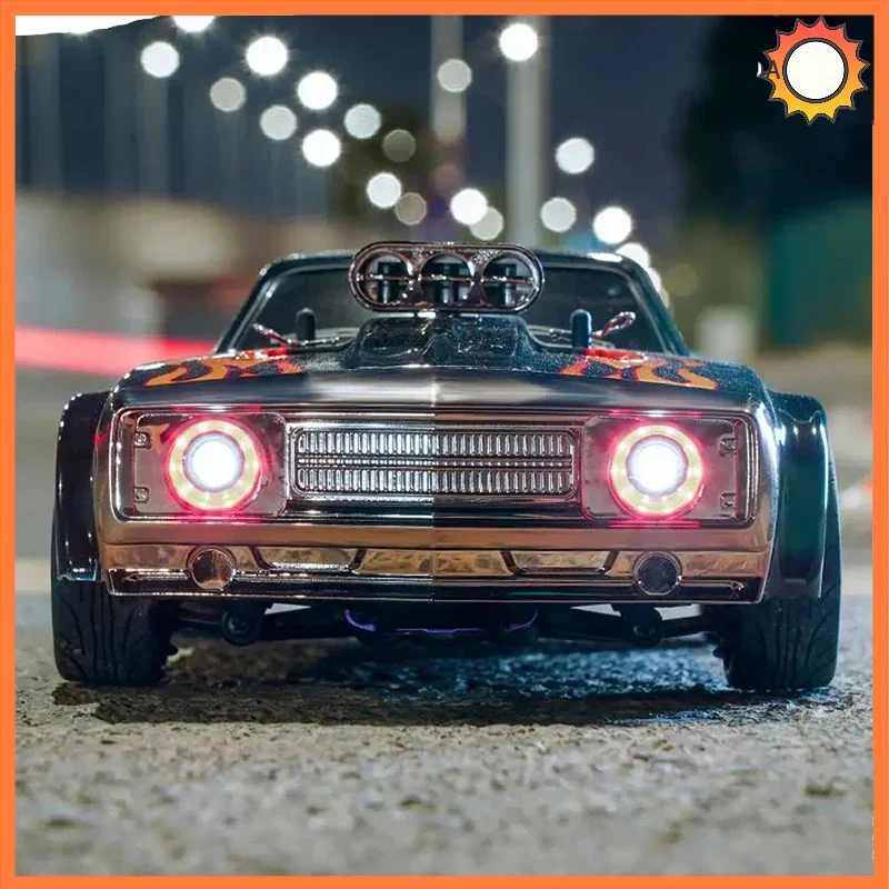 1/14 2.4G RC Car SCY 16303 - 4WD Elétrico de alta velocidade Off-road Drift Flat Running Muscle Truck com luz LED retrô