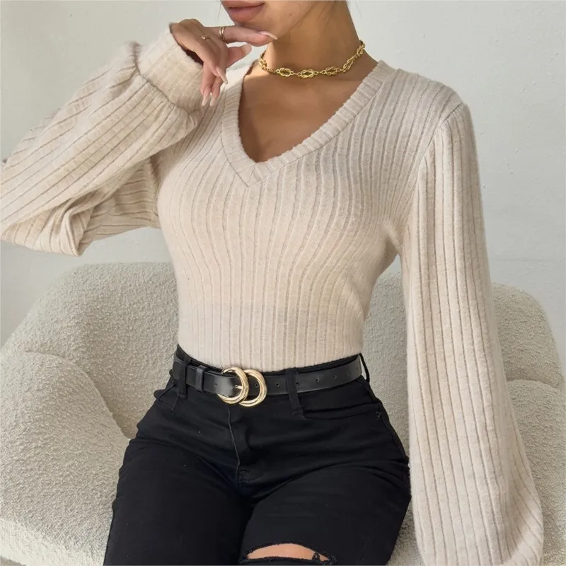 Fashionable One-piece Jumpsuit 2024 New Women's V-neck Puff Sleeve Slim Top Temperament Commuting Pit Knitted Long Sleeve Top