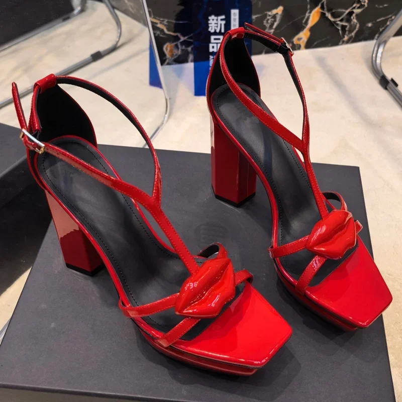 

Platfrom Sexy Lips Decoration Sandals Sexy Square Toe Thick Heel Cover Hee Accept Customized New Arrivals Fashion Women Shoes