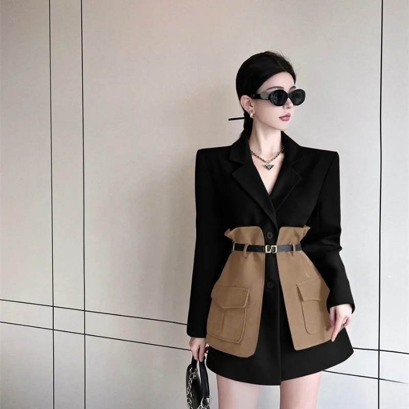 春秋新作 韓国風 スーツジャケット フェイクツーピース スプライシングデザイン 個性的な雰囲気 スリムで細身 人気の小さめスーツ
