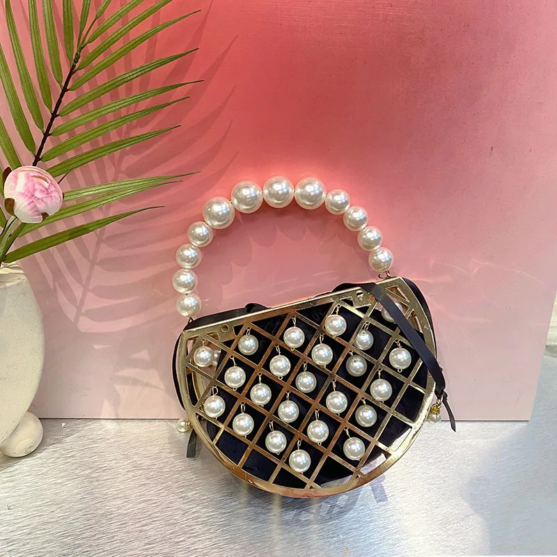 Stilvolle und schlichte Perlen-Handtasche, Abendtasche, hohle halbkreisförmige Handtasche, Metall-Eimertasche – Detail 4