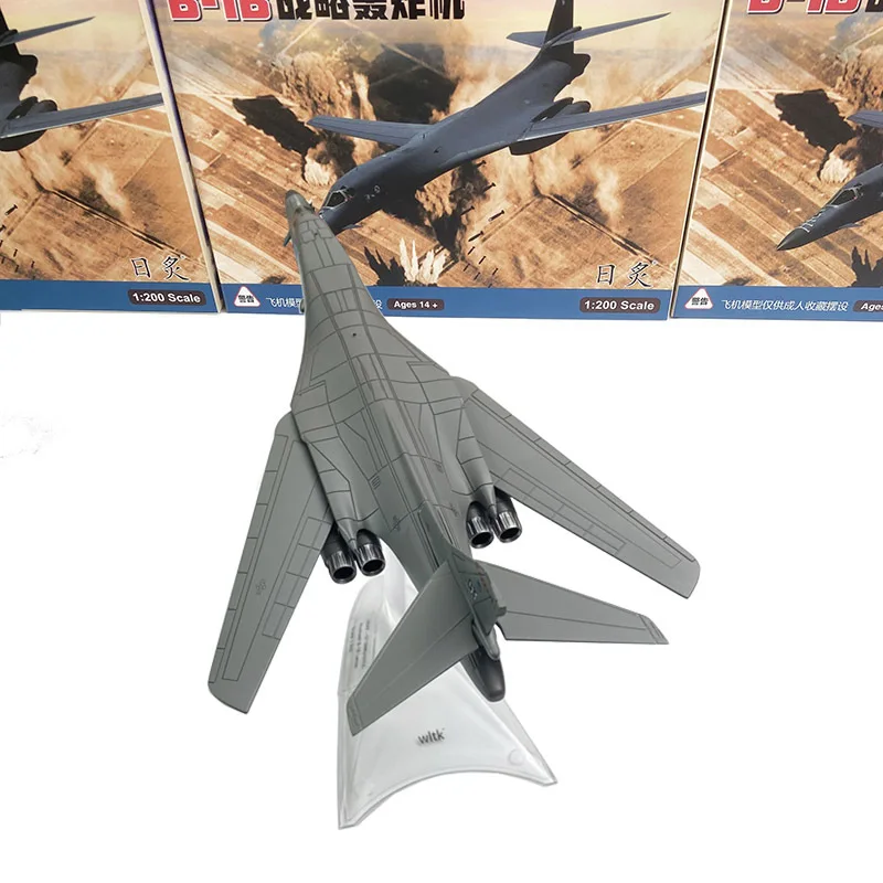 

1/200 Scale Plane US Military Model B-1B Strategic Hawk Bomber Fighter Metal Airplane Aircraft Model Children Boy Toy Ornaments