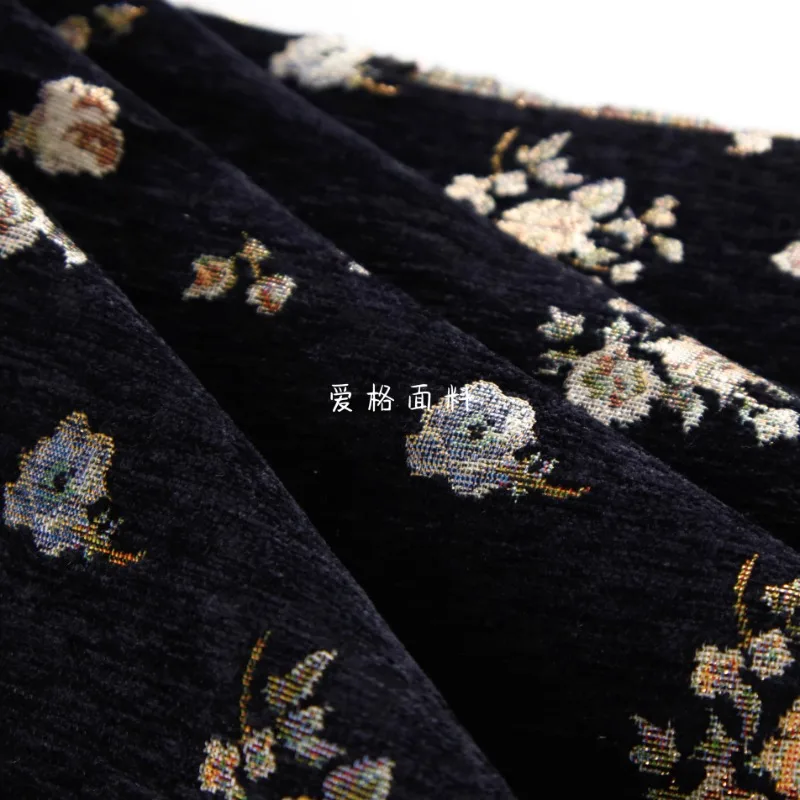 Weaving Metal Wire Chenille Jacquard Fabric Thickened Retro Style for Dress Clothing Designer Diy Sewing Material Cloth