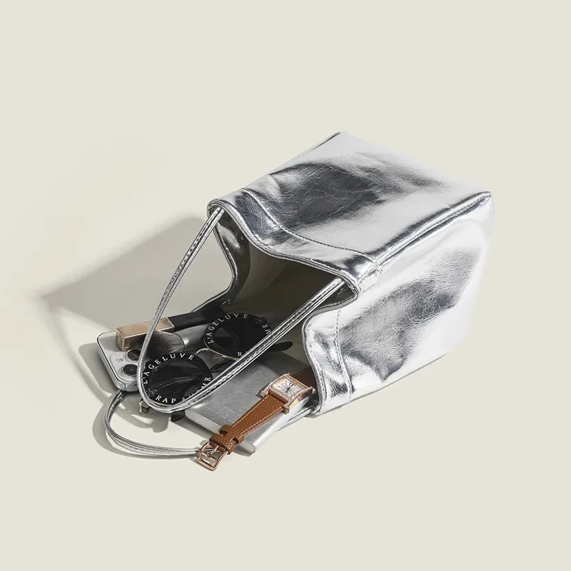 Bag women\'s new trendy fashion female bag casual Korean version of the small square bag bucket bag niche simple handbag