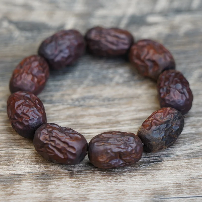Lightning-striken jujube wood red date beads bracelet can be used as an accessory for various creative projects