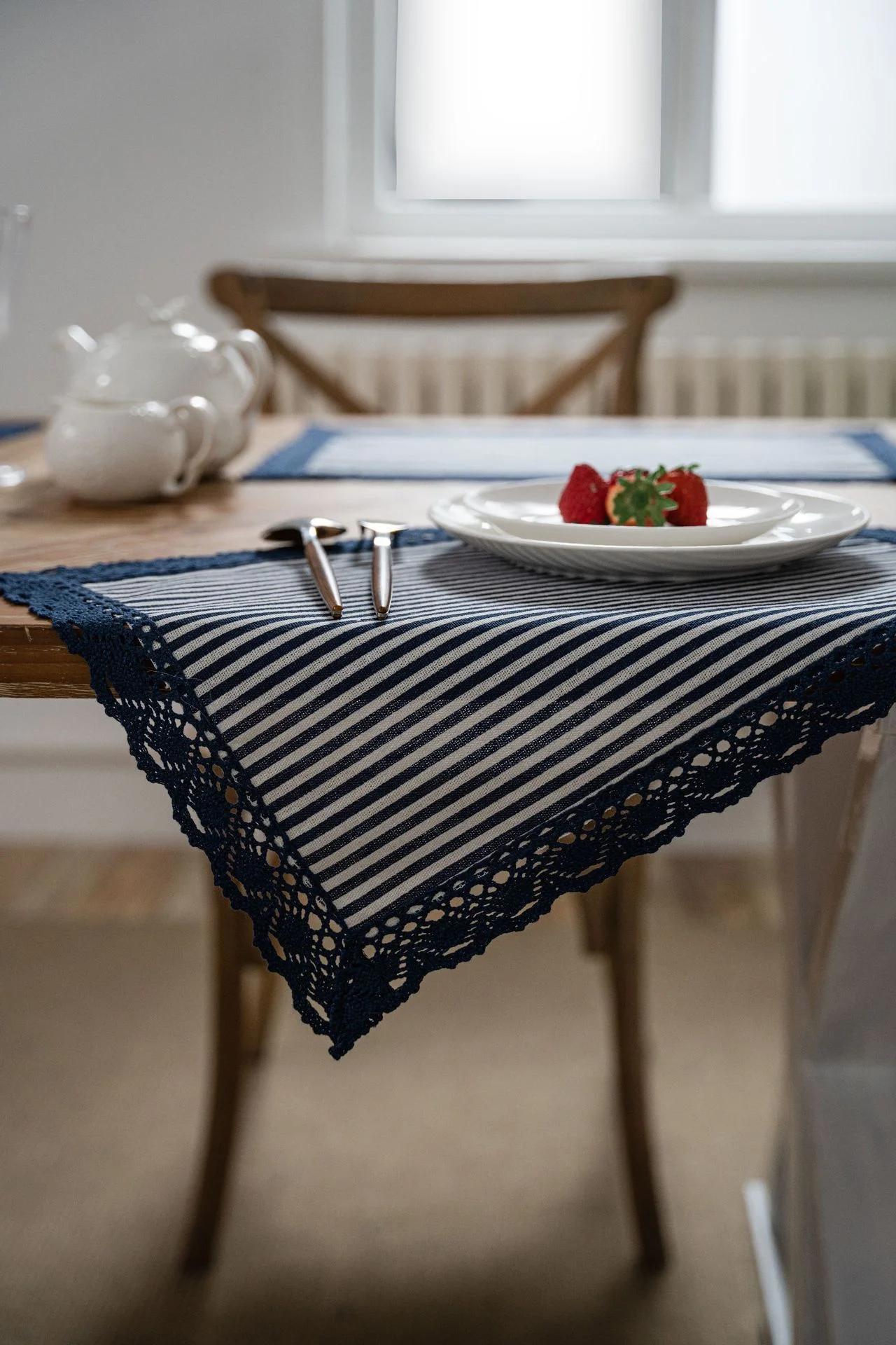 1/2/6 PC Red Striped Table Runner With Crochet Lace Trim, Rustic Farmhouse Dining Table Decor For Kitchen, Party & Holiday Use