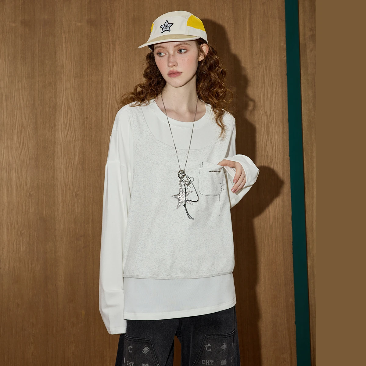 

COOLHUT Women's Layering Tee Fake Two Piece Color Block Vest Versatile Long Sleeve Top Modern Collarless Design Streetwear Basic