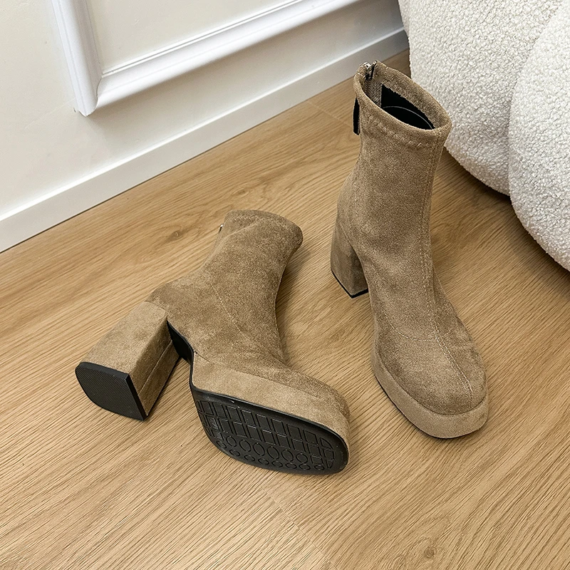 2026 Neue Herbst-Winter Retro Dicksohlige Hochhackige Damenstiefel mit Rückenreißverschluss Kurze Stiefel Modische Vielseitige Damenschuhe – Detail 4