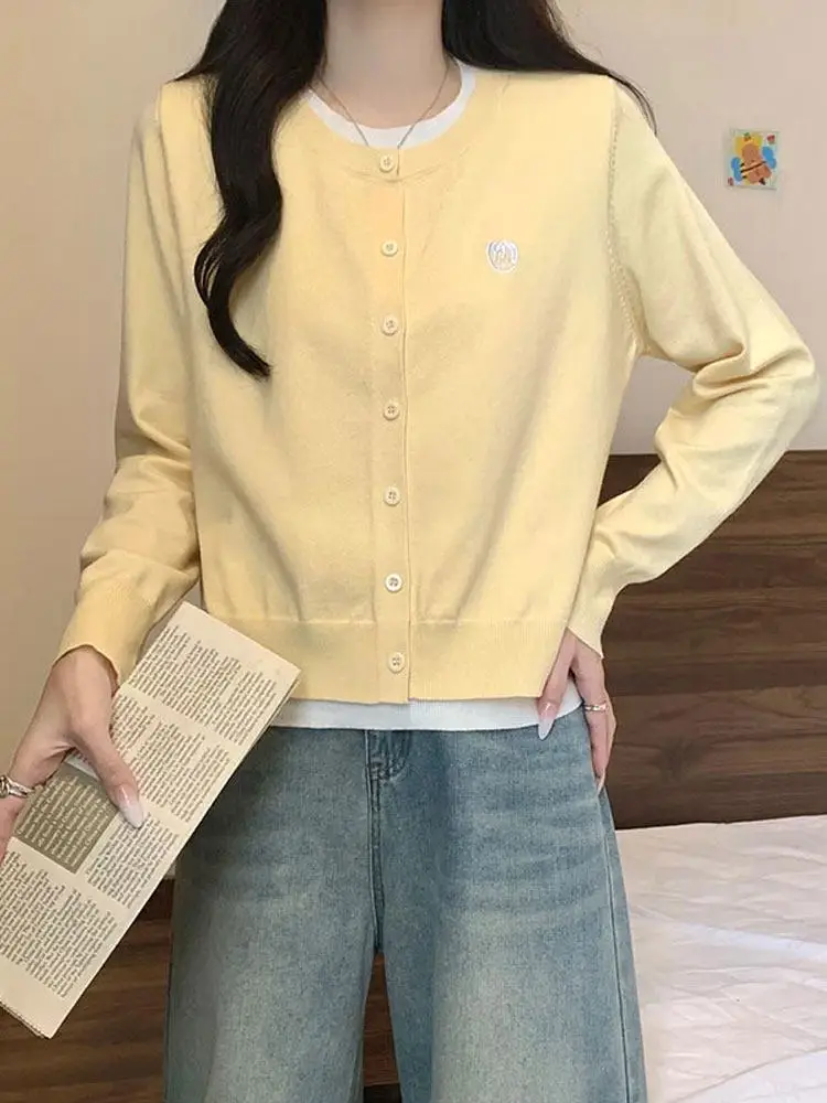 

Spring Autumn 2026 New Sle Color Blo Knitted Top ort Sve Long Sve Women's Base Layer irt Casual Loose Fit Inner...