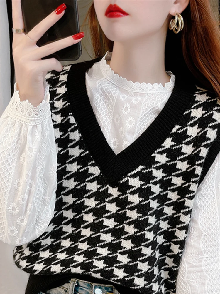 

High-End Lace Base Shirt Autumn Fashion Women's Lantern Sleeve Thin Top Inner Wear Casual Loose Fit round Neck Cotton Blend