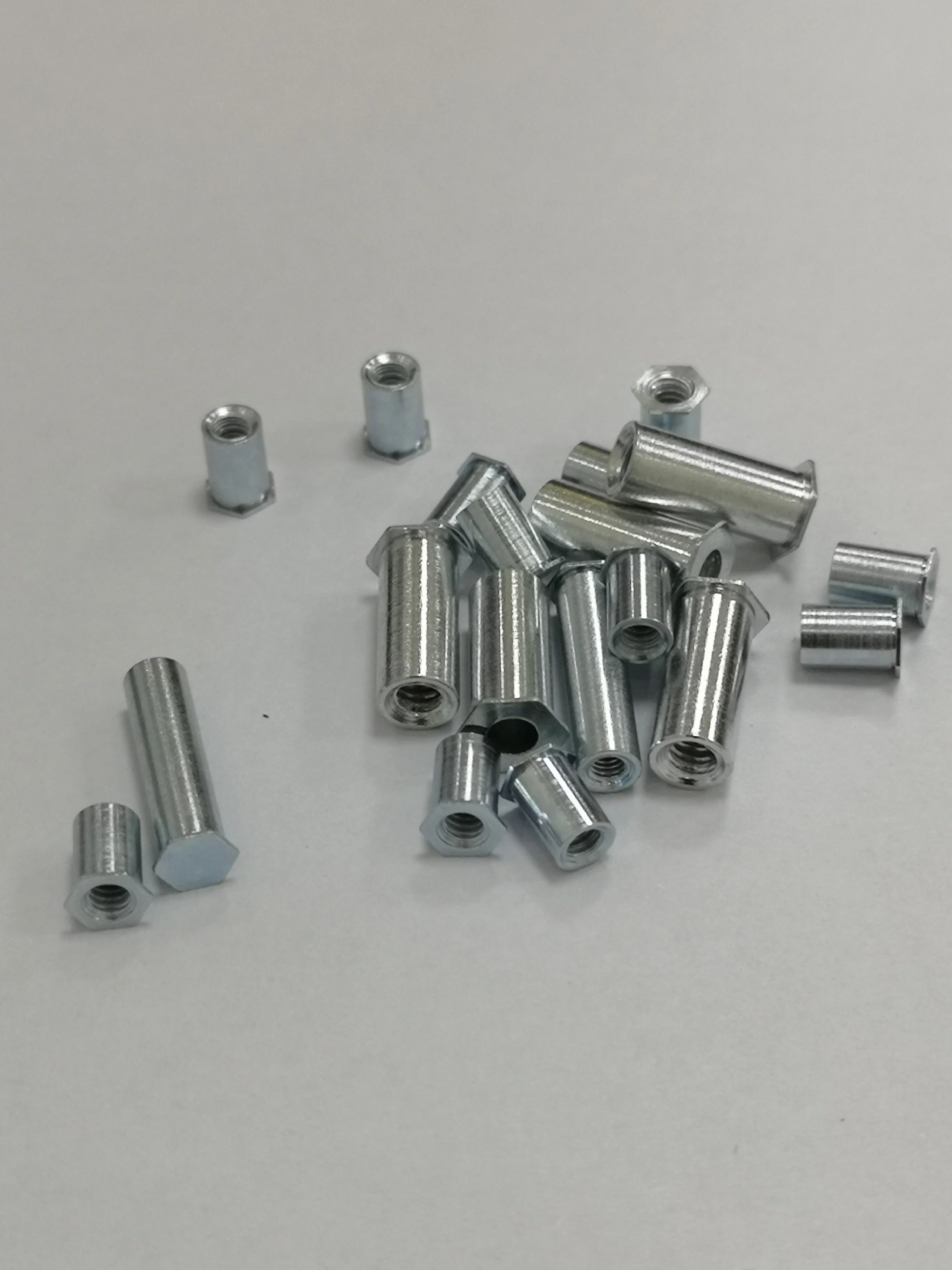 

TSO-440-375 Thin Head Self-Clinching Threaded Standoffs, Use In Sheet 0.63MM Carbon Steel, Zinc Plating,