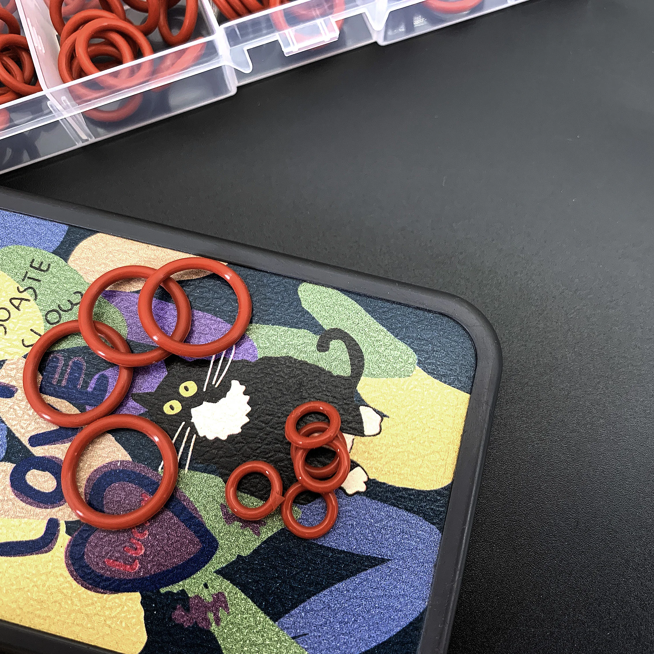 225Pcs Silicone Red…